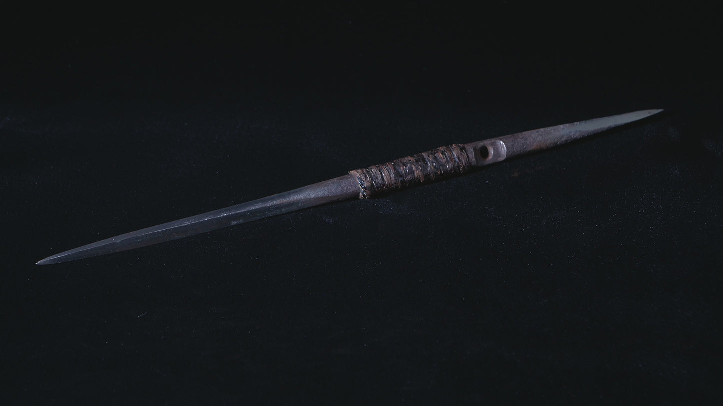 Double-headed circle needle with chained weight