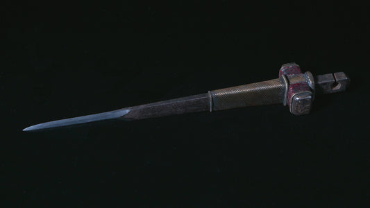 Hammer head sword with chained weight