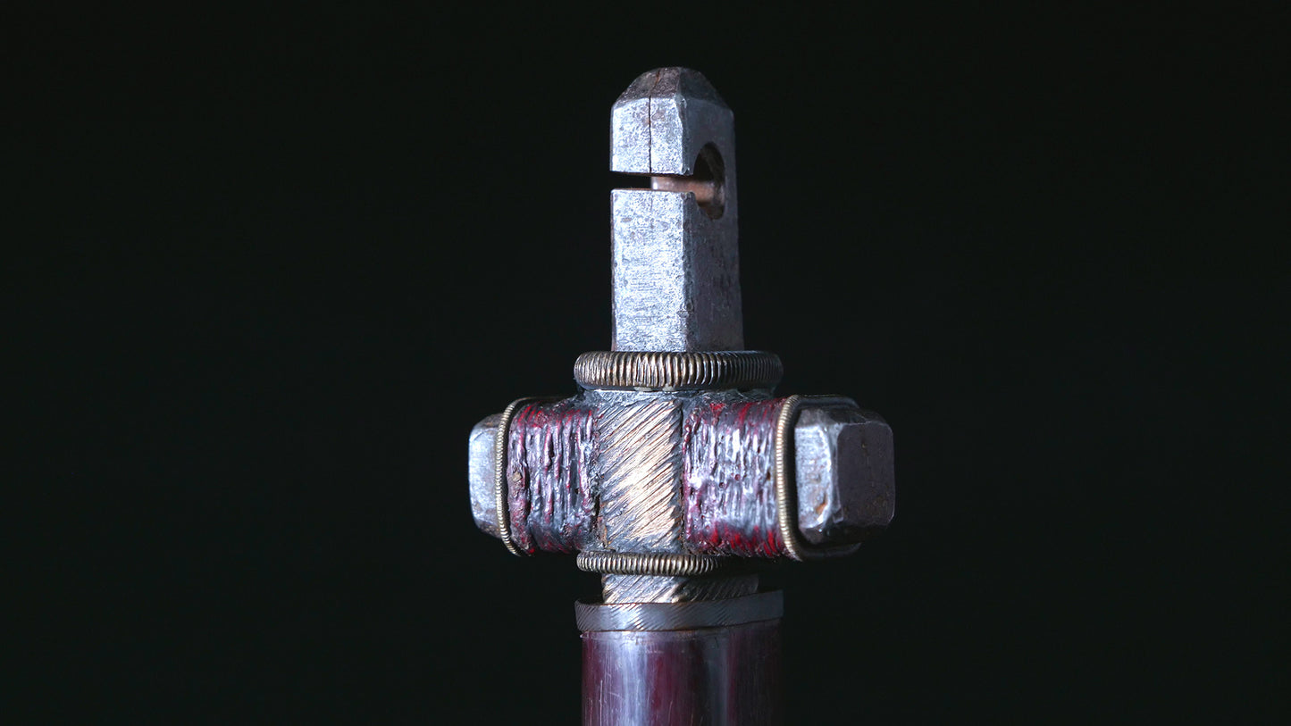 Hammer head sword with chained weight